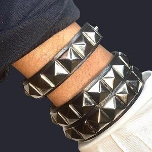 2 PCs Gothic PU leather studded Bracelets - Silver studs bracelets - Punk